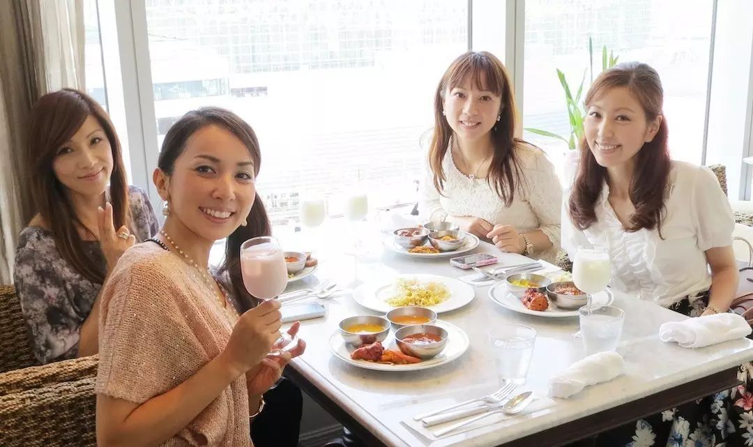 日本流行的女子会，餐饮旅游业的创业机会｜富日记